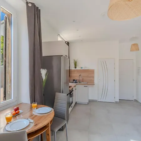 Frgk - 3 Bedroom Historic Center Appartement *