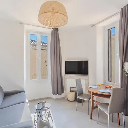 Frgk - 3 Bedroom Historic Center *