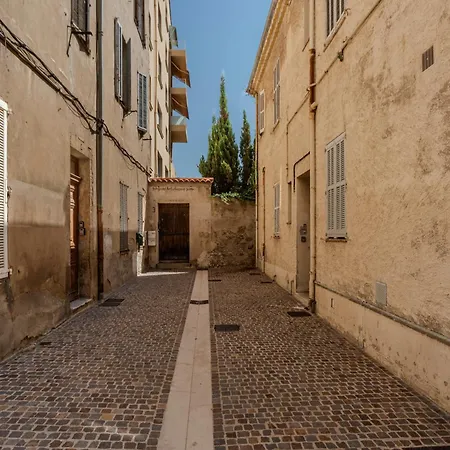 Appartement Frgk - 3 Bedroom Historic Center
